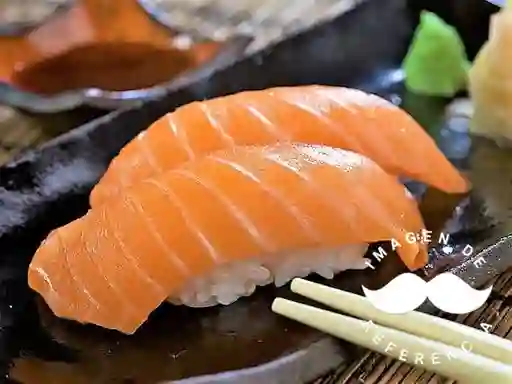 Nigiri Sake Salmon