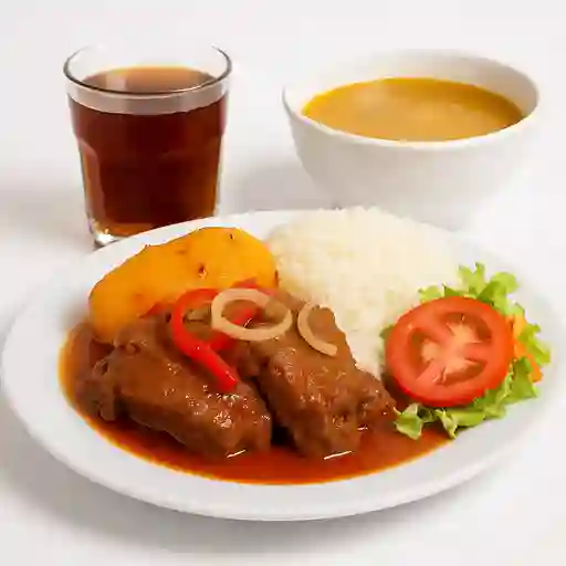 Carne Sudada con Bebida y Sopa