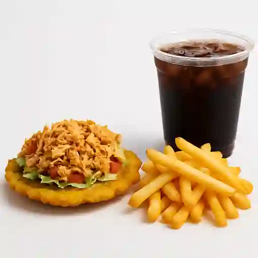Combo Patacón con Pollo + Papas + Bebida de 400 ml