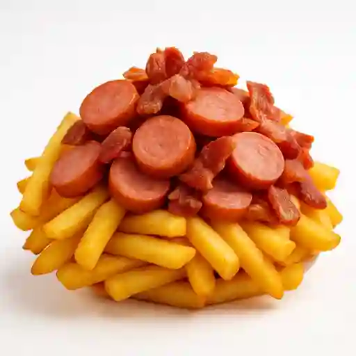 Salchipapa con Tocineta