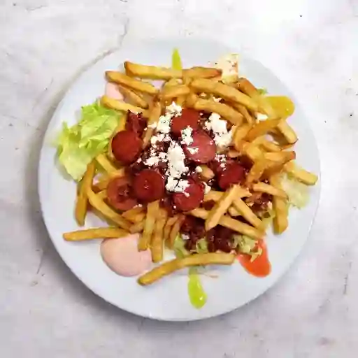 Salchipapa de Chorizo
