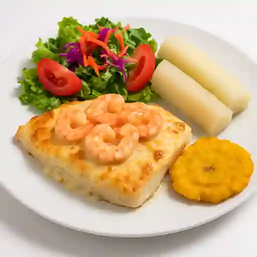 Robalo Gratinado con Camaron