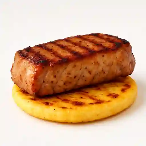 Lomo Cerdo Con Arepa