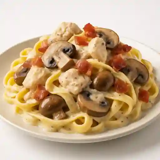 Pasta de Pollo Al Vino, Hongo y Tocineta