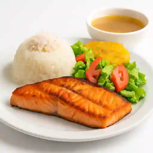 Salmón Plancha con Arróz