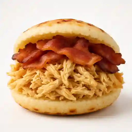 Arepa Pollo y Tocineta