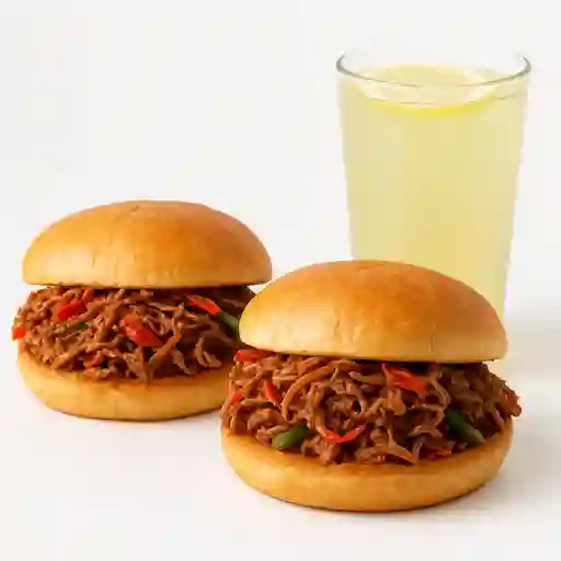 Dos Sándwich Ropa Vieja + Limonada.