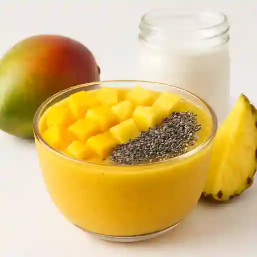 Mango,piña,semillas de Chia,leche de Coco