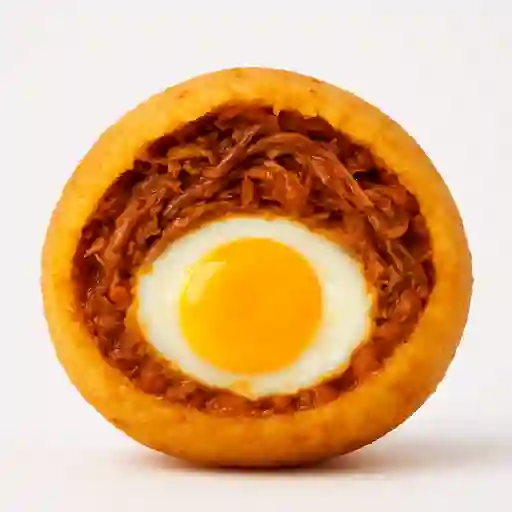 Arepa E’ Huevo con Carne Mechada