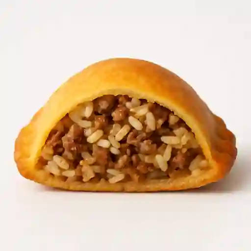 Empanada de arroz con carne