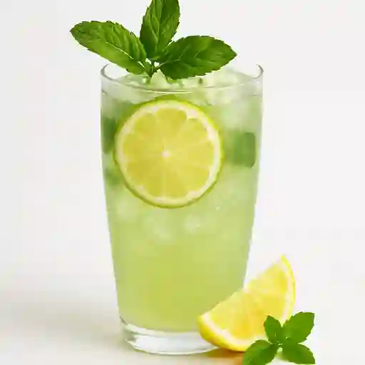 Limonada con yerbabuena