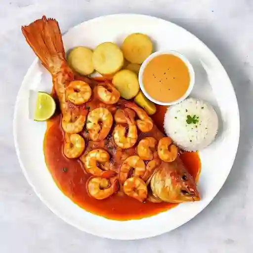 Pargo en Salsa de Camarones