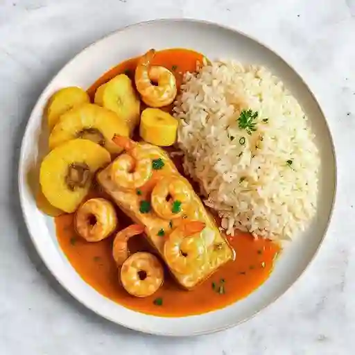 Salmon en Salsa de Camarones