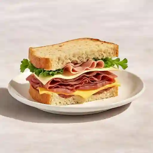 Sándwich con Lomito