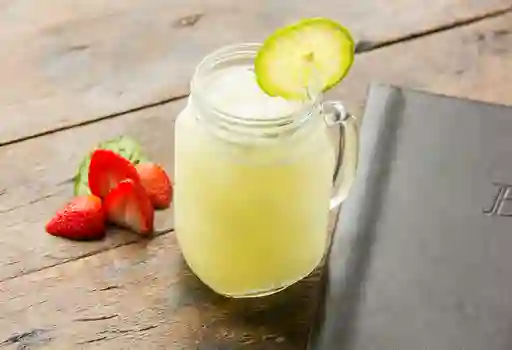 Limonada Natural con Azúcar