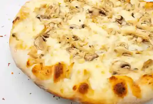 Pizza Personal Pollo y Champiñones