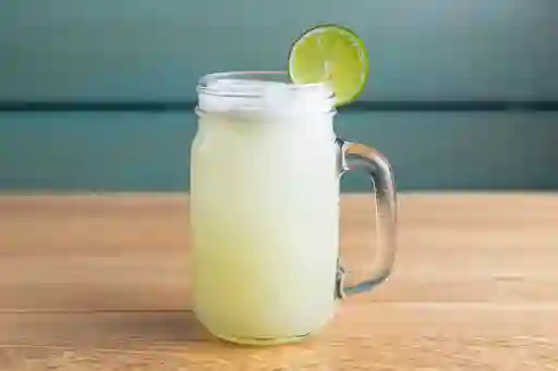 Agua De Jengibre Y Limon