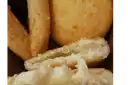 Arepita De Maiz Frita Rellena De Queso