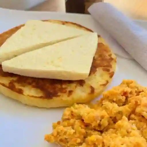 Desayuno Con Arepa De Chocolo