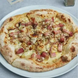 Pizza Fugazzeta Con Panceta Ahumada