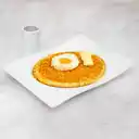 Mantequilla Y Syrup Con Huevo Frito