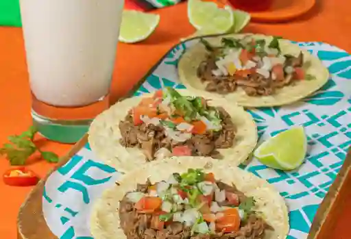 Tacos De Birria Y Horchata
