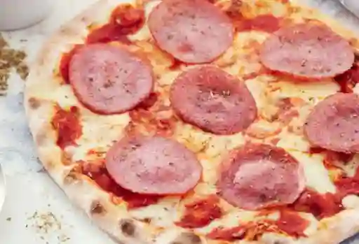 Pizza Salame Mediana 8 Porciones