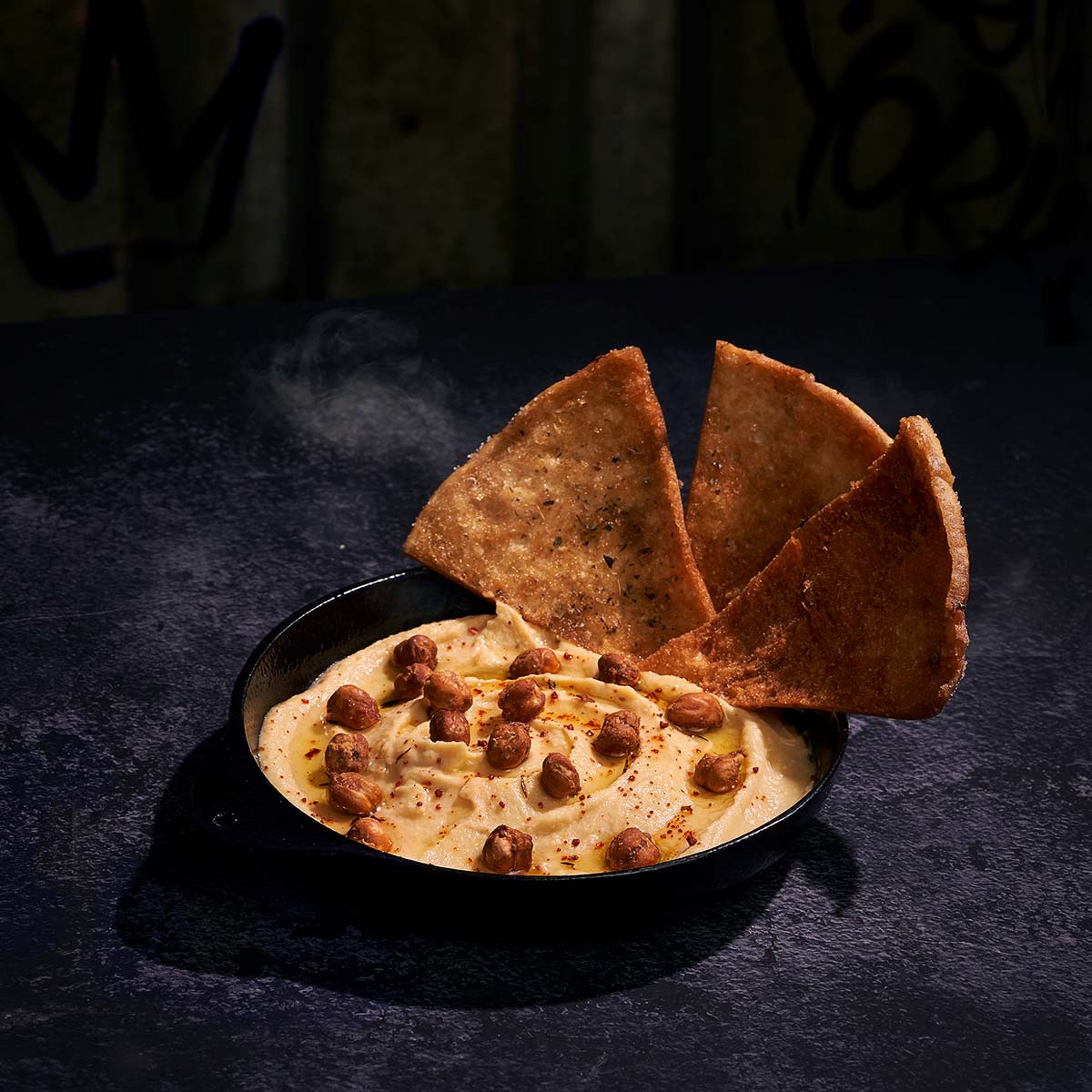 Hummus Con Chips O Pan.