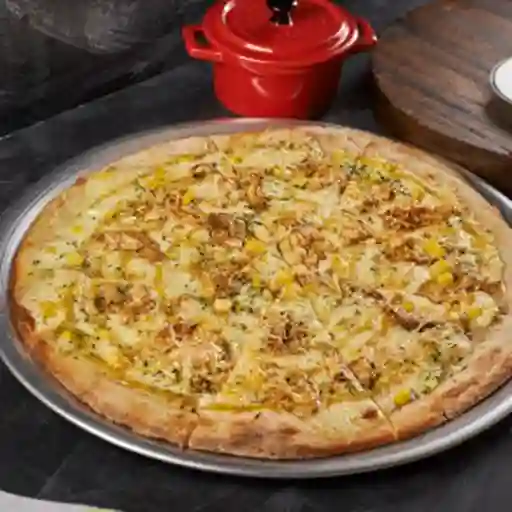 Pizza Pollo Con Mostaneza