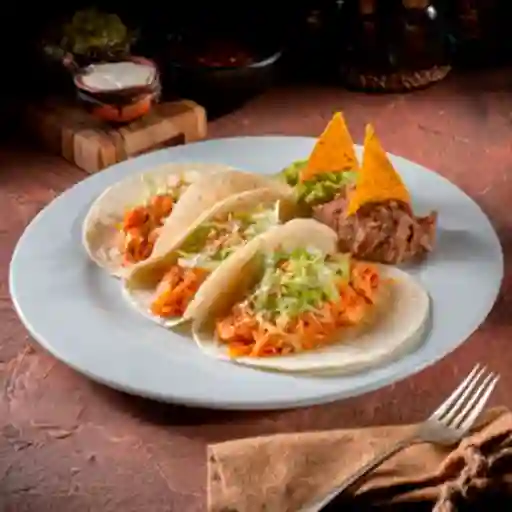 Tacos Mexicanos Suaves De Pollo