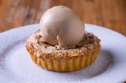 Almond Pie Con Helado