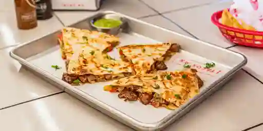 Quesadillas De Res Asada