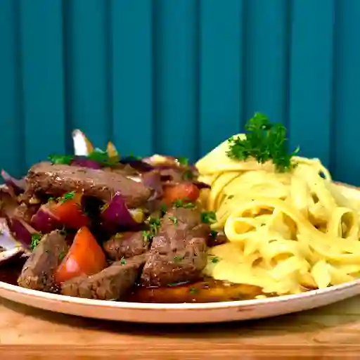 Lomo Saltado