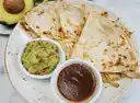 Quesadillas Con Pollo