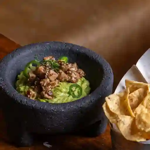 Guacamole Con Chicharrón De Atún