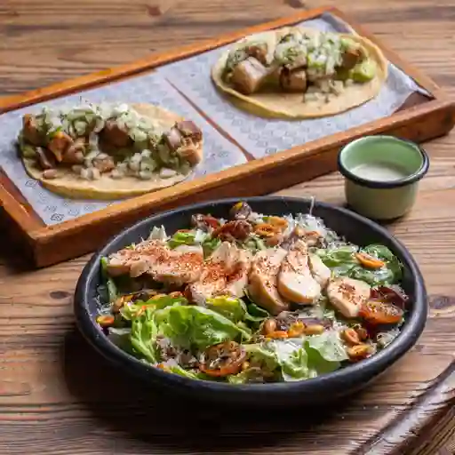 Ensalada Cantina + 2 Tacos