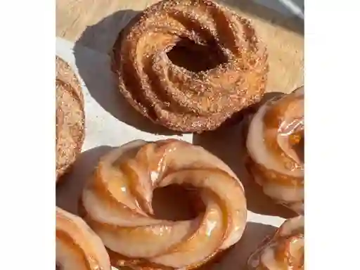 Cruller