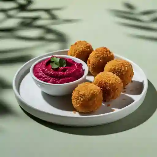 Albóndigas De Berenjena Y Hummus