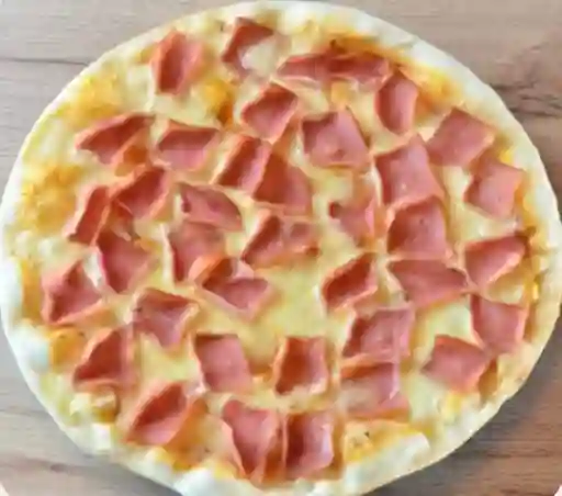 Pizza De Jamón