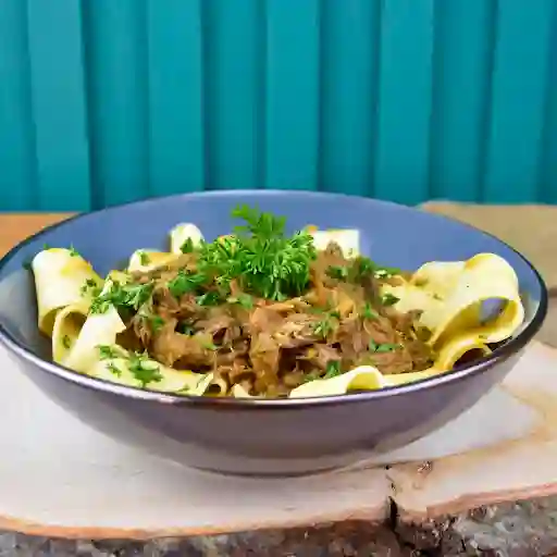 Pappardelle Al Huevo En Salsa Ragu