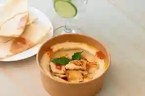 Combo Hummus con Pollo + Bebida