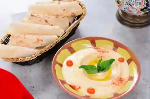 Hummus con Pan Árabe
