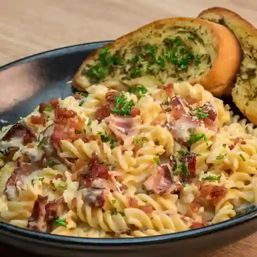 Pasta Carbonara Y Coca Cola Zero