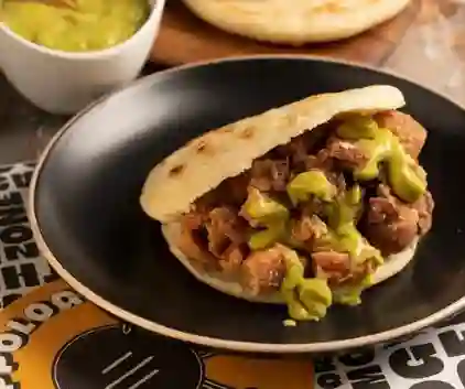 Arepa Chicharrón