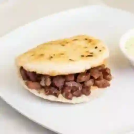 Arepa De Trocitos De Costillas