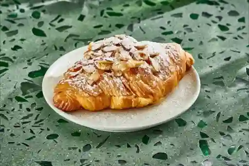 Croissant De Almendras