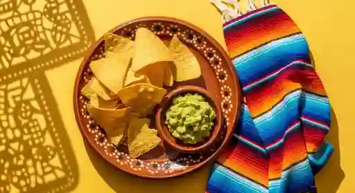 Totopos + Salsa A Elección