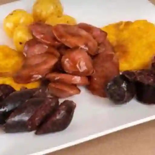 Picada Chorizo Y Morcilla