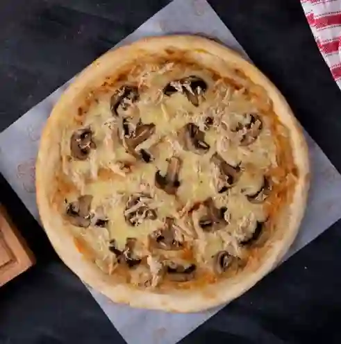 Pizza Pollo Champiñones