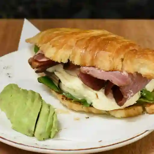 Sánduche De Croissant Jamon